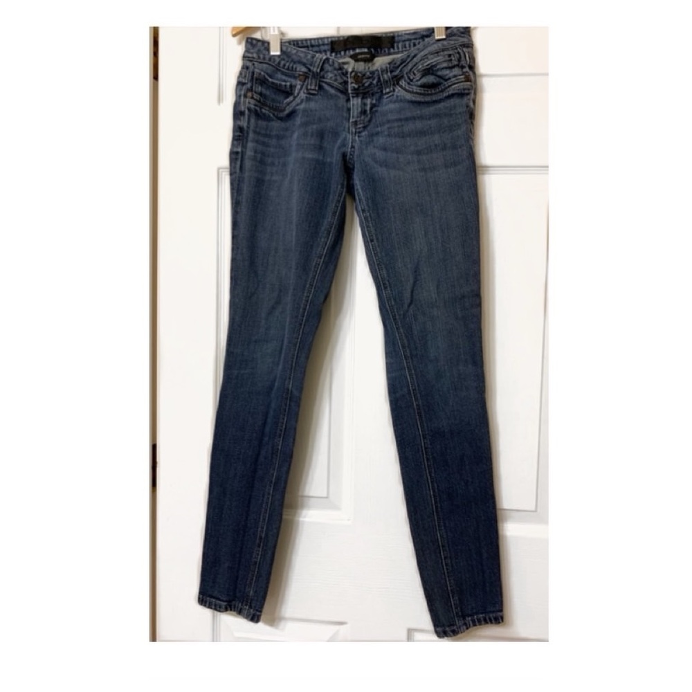 BEBE women’s size 27 skinny jeans